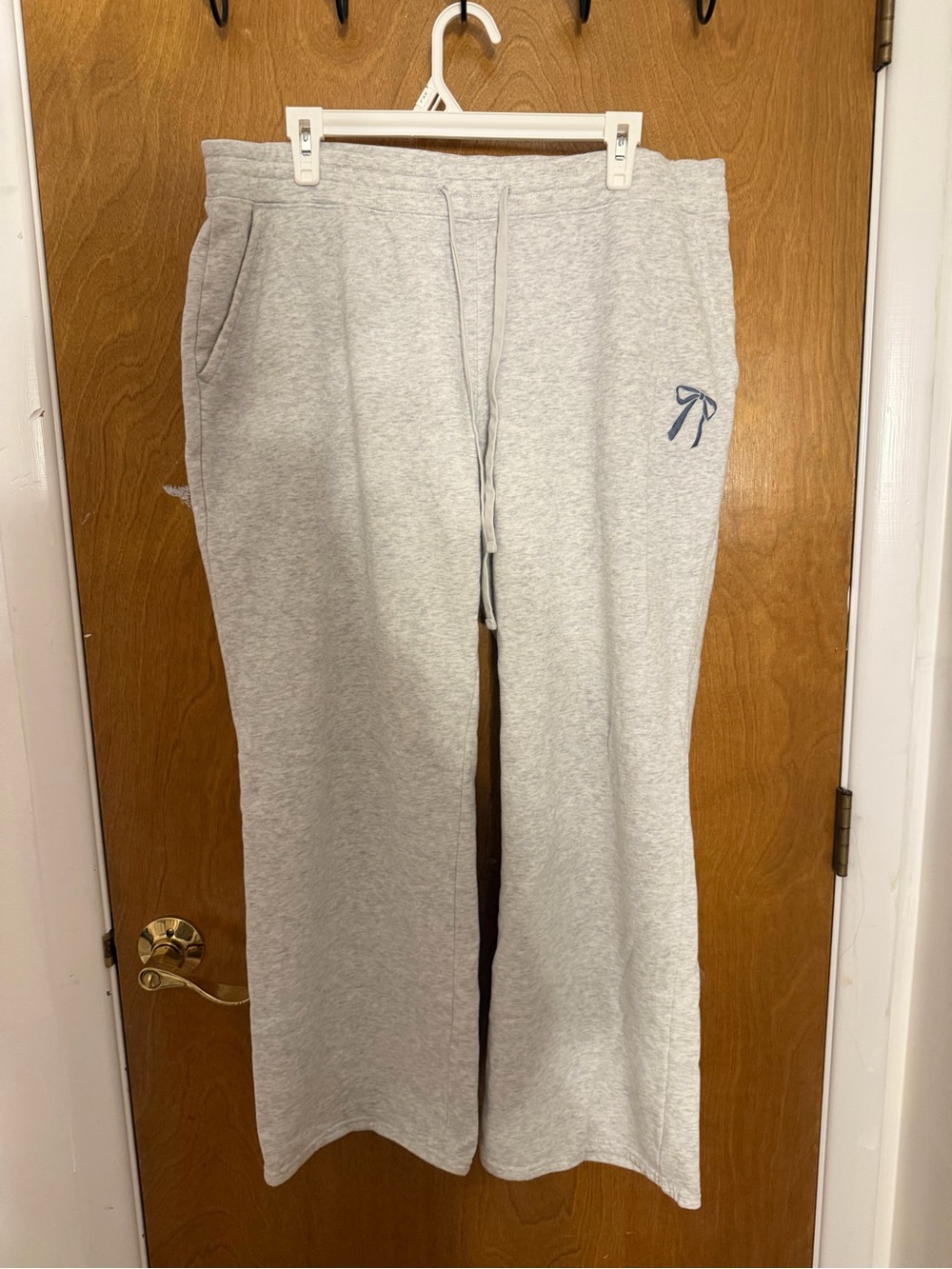 Hollister Gray Sweatpants 🤍🩶